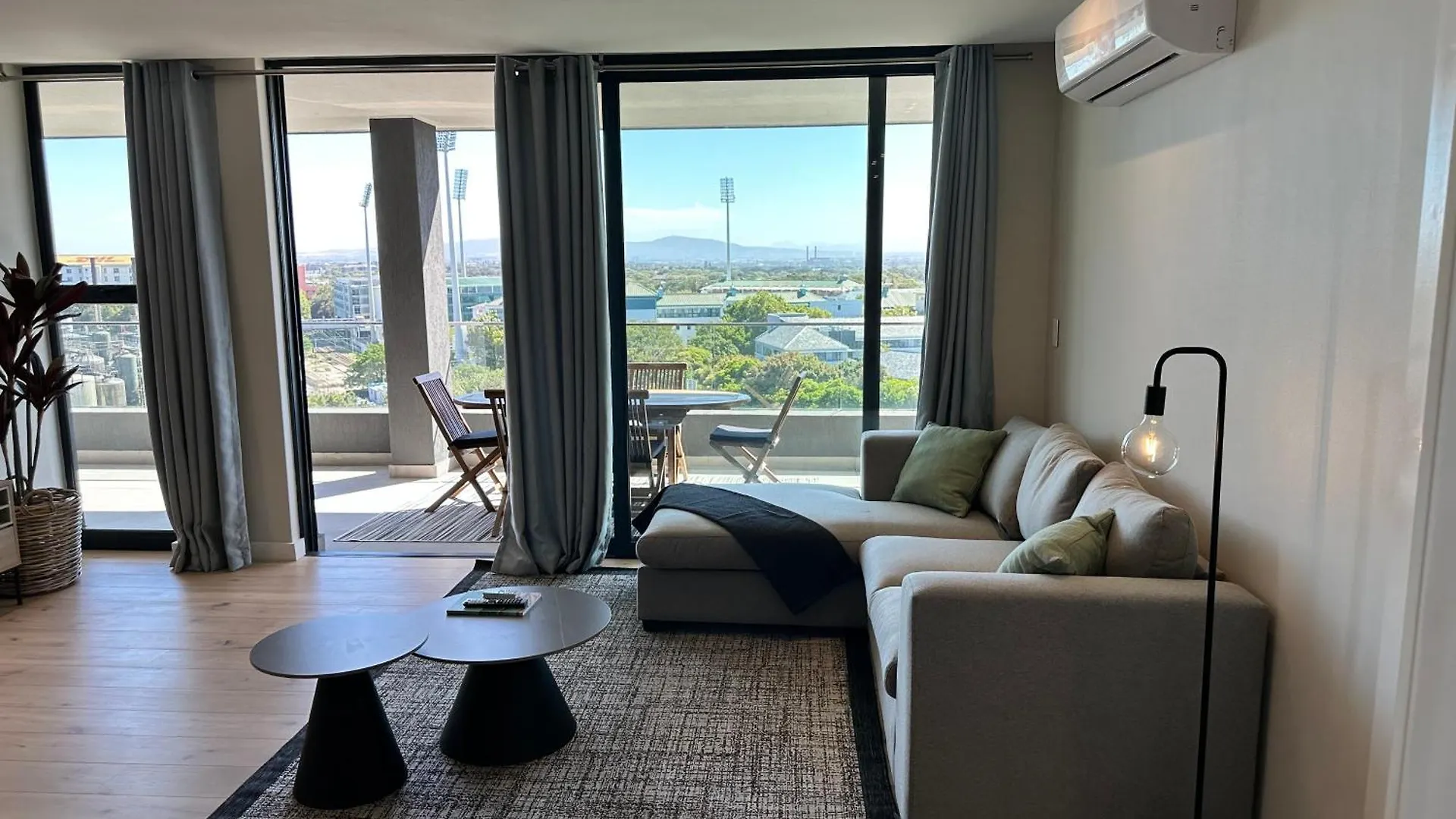 Newlands Peak 9Th Floor Penthouse Apartment Cape Town